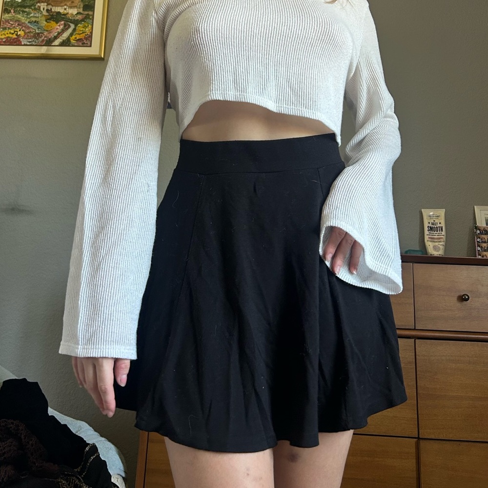 FREE WITH BUNDLE H&M Black Pleated Skater Mini Skirt